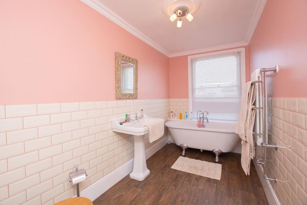 Stunning Large Victorian Maisonette With Sea View Deal Kültér fotó