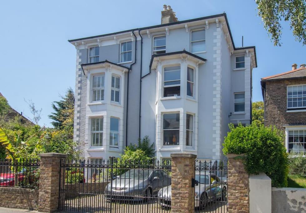 Stunning Large Victorian Maisonette With Sea View Deal Kültér fotó